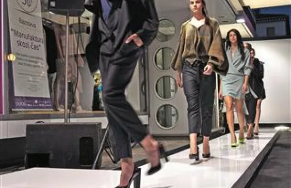 V osrednjem delu so predstavili tudi kolekcijo Nike Ravnik