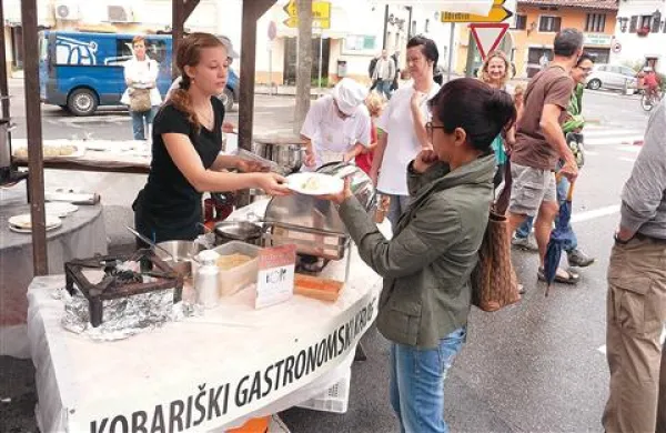 Slastni štruklji so prepričali obiskovalce
