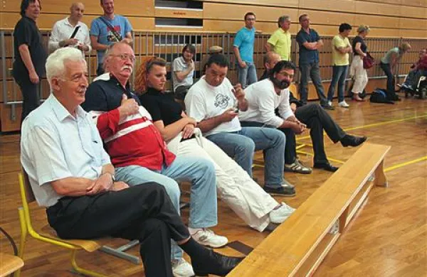 Boccia se je predstavila v družbi znanih obrazov