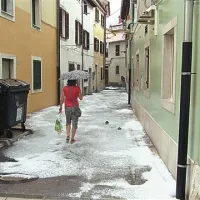 Pobeljena koprska ulica