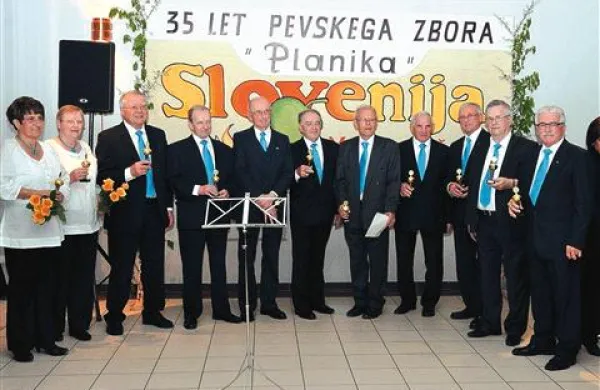 Na &Scaron;vedskem &scaron;e vedno pojejo slovenske pesmi