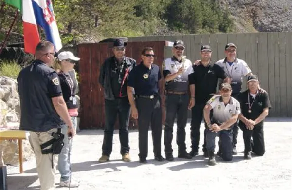 Policisti so streljali