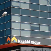 Usoda Kraškega zidarja še v rokah bank?