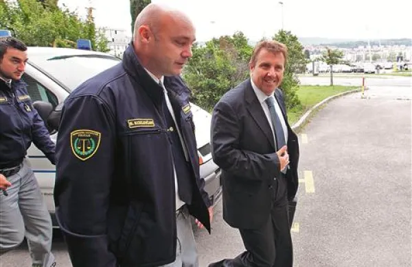 Sojenje Srečku Prijatelju, Robertu Časarju in Marjanu Mikužu se bo v Kopru nadaljevalo v ponedeljek