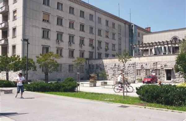 Z odrom Mali Morgen bodo z vsebino oživili zakoten urban kotiček -  prostor med knjižnico in mestno hišo