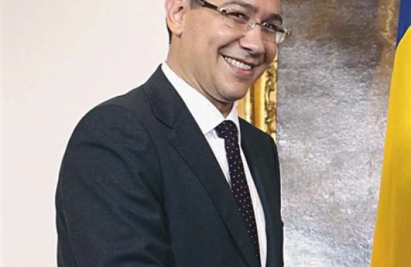 V središču afere zaradi domnevnega plagiata svojega doktorata se je zdaj znašel romunski premier Victor Ponta