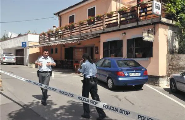 V gostinskem lokalu sredi Hrvatinov sta se sprla domačina
