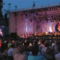 Začetek slovenskega dela festivala so s plesom ozaljšale članice Akademije Jaufré Rudel  