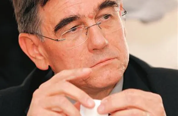Dr. Rajko Pirnat: “Vsakdo, ki so mu na podlagi odpravljenega podzakonskega predpisa nastale škodljive posledice, lahko po 46. členu zakona o ustavnem sodišču zahteva njihovo odpravo v posebnem postopku.”
