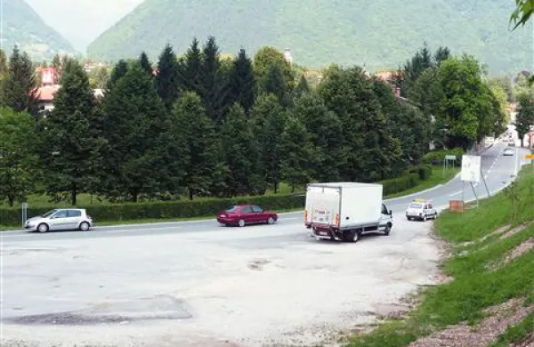Najbolj sporen je odsek na začetku bodoče obvoznice, kjer načrtovalci vztrajajo pri dveh križiščih, domačini pa zagovarjajo krožišče