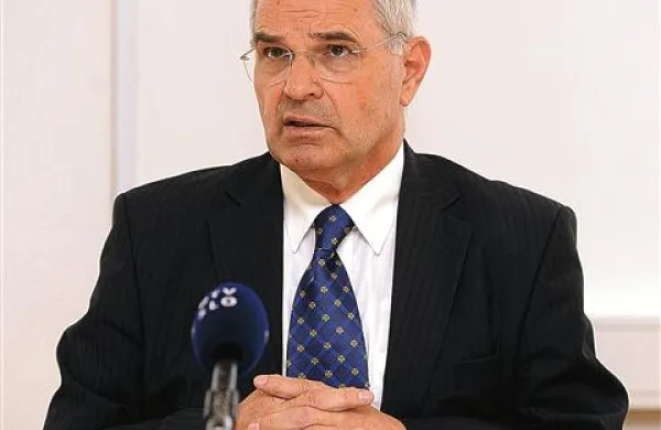 Generalni državni tožilec Zvonko Fišer: “Meni ne gre za številke, gre za to, da obvladamo situacijo.”