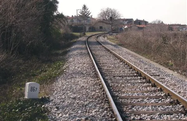 Železniška postaja v Solkanu (fotografija je iz arhiva)