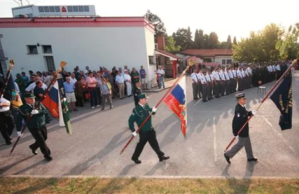 Kmecl: Ravnanje vlade  je sabotaža