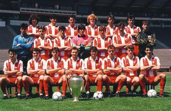 Moštvo Crvene zvezde, ki je osvojilo evropski naslov