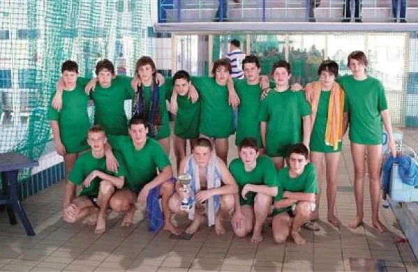 Mlajši kadeti (na fotografiji slovenska reprezentanca letnika 1997), tako kot njihovi starejši in mlajši kolegi, niso dobili priložnosti, da bi v  končnici odigrali še nekaj zanimivih tekem