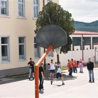 Veliko najstnikov se giba le med šolsko telovadbo