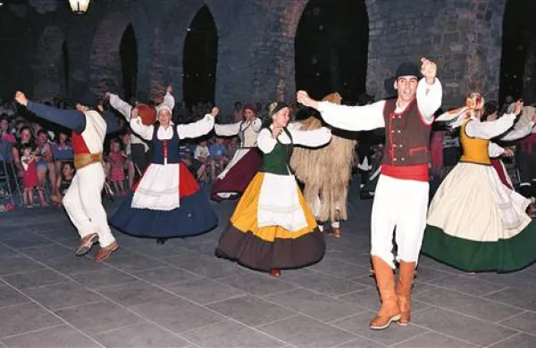 Z delavnico kulturnih plesov se bo drevi v Piranu začel deseti Mednarodni folklorni festival Mediterana, ki velja za drugi največji slovenski folklorni festival
