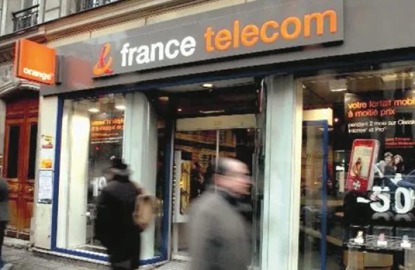 Tožilstvo v Franciji je v povezavi z vrsto samomorov v podjetju začelo preiskavo proti nekdanjemu šefu družbe France Telecom Didierju Lombardu, ki je osumljen nadlegovanja zaposlenih