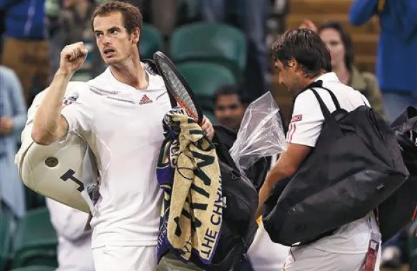 Andy Murray je prvi Britanec po letu 1938, ki se je uvrstil v finale Wimbledona, na zmago pa bodo Otočani morali še počakati