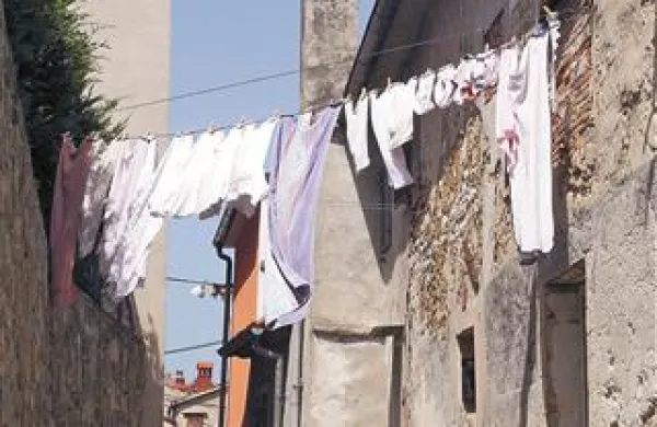Takšni prizori so še vedno nekaj običajnega v sredozemskih mestih, čeprav so ponekod to početje že prepovedali 