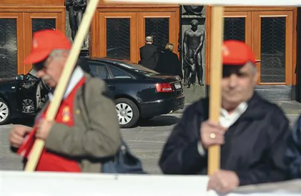 Nezadovoljni upokojenci bodo jutri protestirali pred vlado