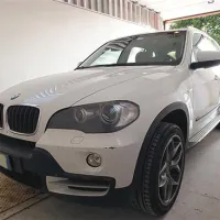 Luksuzni BMW X5 je bil 18. junija ukraden v Italiji