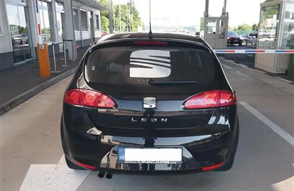 Policisti so ugotovili, da je   avto znamke seat leon nekdo v Španiji ukradel že leta 2008