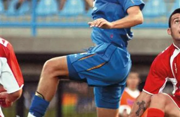Odškodnina gor ali dol, Etien Velikonja (na fotografiji v goriškem dresu) že ve, koliko bo zaslužil v Angliji