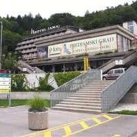 Postojnska jama je bila prva družinam prijazna ...