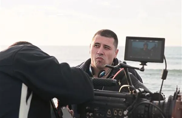 Nagrada 18. sarajevskega filmskega festivala srce Sarajeva je letos pripadla filmu romunskega režiserja Raduja Judeja (na fotografiji) Vsi iz naše družine
