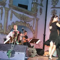     Ko je violina počivala, je    Stefan Milenković zaplesal tango