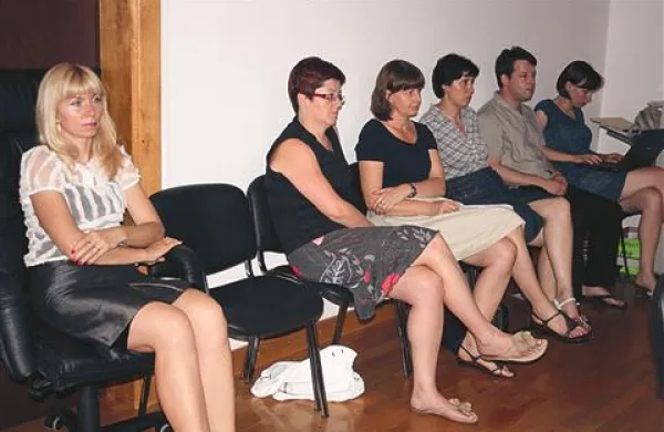 Del sodelavcev občinske uprave spremlja obširno reorganizacijo  z mešanimi občutki