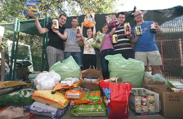 Na Univerzi v Novi Gorici  so maja in junija zbirali prostovoljne prispevke za zapuščene živali v Obalnem zavetišču