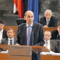 Premier Janez  Janša povezuje zlato pravilo  z usodo Slovenije