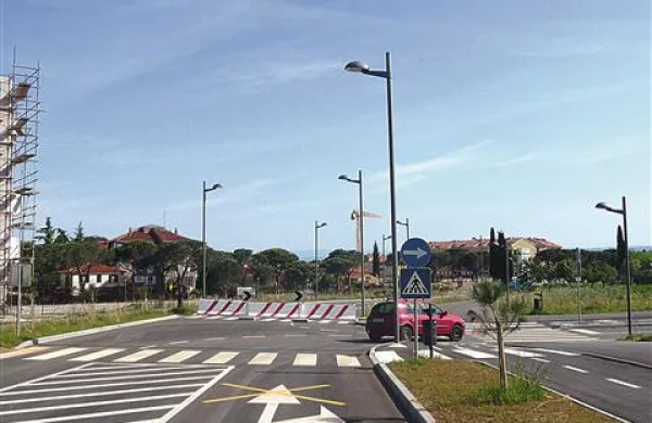 Nedavna ureditev povezave med še vedno nedokončano Cesto A in Partizansko ulico je občino stala 50.000 evrov
