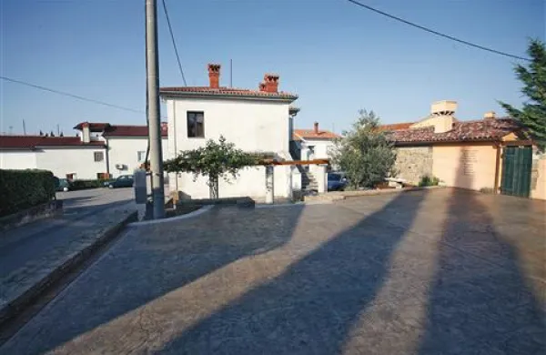 Nocoj bodo na novo tlakovanem trgu v Gažonu spet pripravili fjero