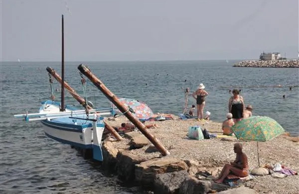 V Izoli so včeraj opazili utopljenca. Fotografija je simbolična 