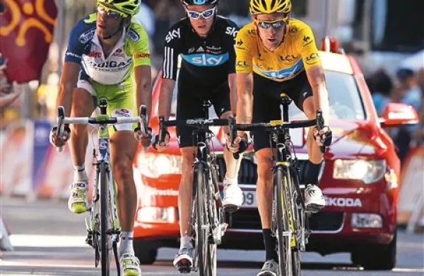 Takšen je bil končni vrstni red Toura: (od desne proti levi) Bradley Wiggins, Christopher Frrome in Vincenzo Nibali 