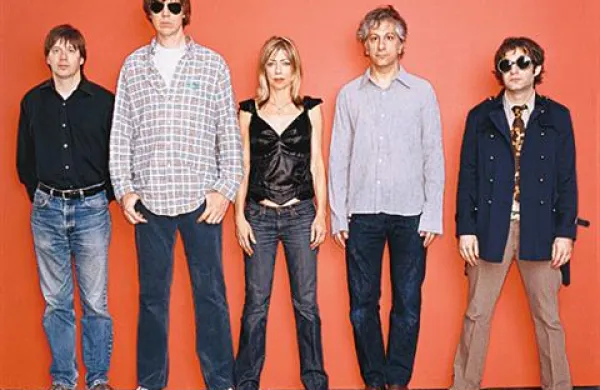 Ameriška eksperimentalna rockovska zasedba Sonic Youth napoveduje izdaje zvočnih in video posnetkov iz svojega obsežnega arhiva, ki se je kopičil več kot tri desetletja