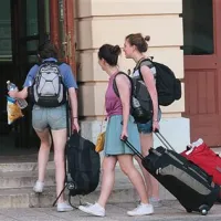 Za večino mladih turistov je prvi in zadnji stik z mestom novogoriška železniška postaja
