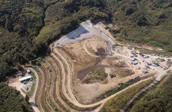 RCERO Nova Gorica je predviden na deponiji Stara Gora. Stal naj bi 38,5 milijona evrov.  70 odstotkov  naj bi po krili z evropskim  kohezijskim denarjem.