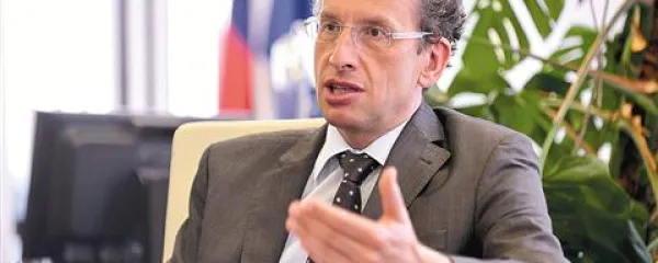 &ldquo;Smisel &scaron;olstva ni zagotavljanje dela učiteljem&rdquo;