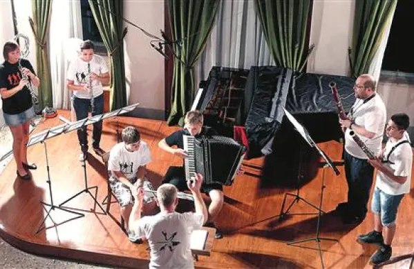 V četrtek so v Besenghijivi palači pripravili koncert novih skladb, ki so nastale v skladateljski delavnici