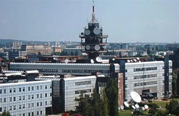 Na vrhu seznama dolžnikov je Hrvaška radio televizija s 30 milijonov evrov dolgov