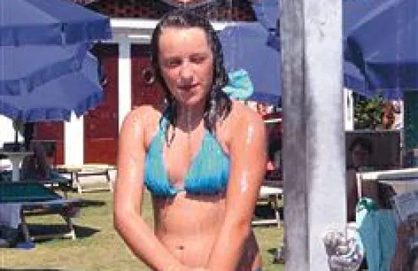 Zaprt tu&scaron; na plaži &scaron;e gre, v sobi pa ne