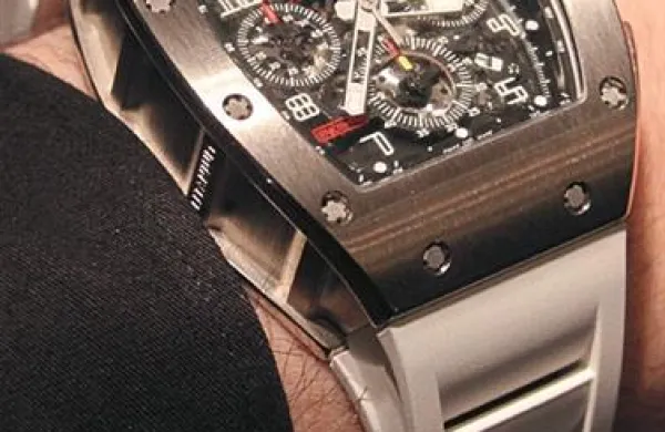 Med žrtvami tatvine je bil tudi Rus, ki so mu ukradli 550.000 evrov vredno ročno uro znamke Richard Mille