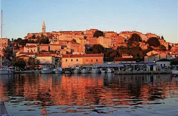 23-letni Slovenec je v soboto pošteno razburil sprehajalce v Vrsarju. Fotografija je simbolična
