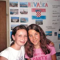 ... prav tako Estelle, iz Francije, in Eriki, doma v  Buzetu. Stkali sta prijateljstvo, ne le izboljšali znanje slovenščine