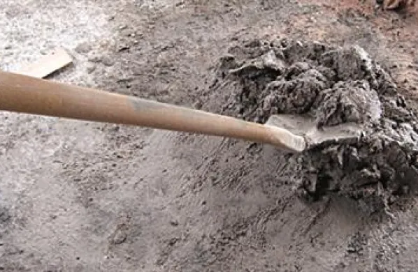 Nekateri mladi pari, ki želijo živeti na področju občine Netretić, bodo  brezplačno prejeli komunalno opremljeno zemljišče in gradbeni material za hišo