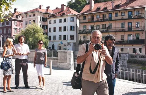 Predstavnika indijske filmske industrije sta si včeraj po srečanju z ljubljanskim županom pozorno ogledala prestolnico